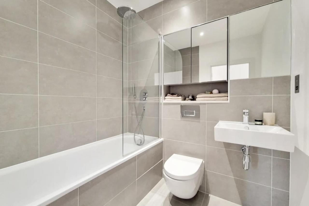 Luxury 2 Bed 2 Bath With Balcony New Build Apartment *South Central London* Экстерьер фото
